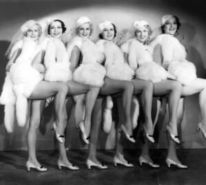 1933-Chorus girls